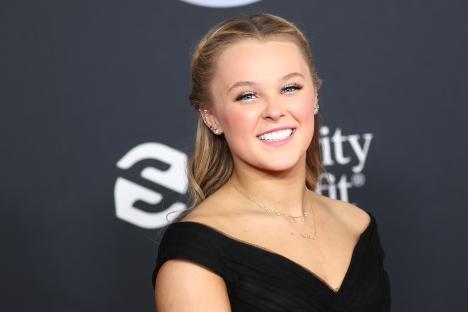 JoJo Siwa at the American Music Awards.