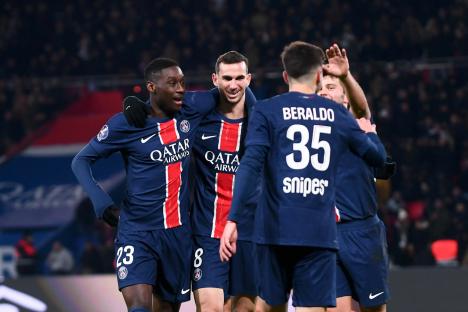 ‘I swear I will stop supporting’ – Chelsea enter negotiations for PSG star but fans are split on transfer