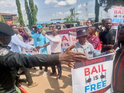 Outrage in Delta as police detain two bricklayers after alleged N500,000 bail payment