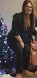 Before and after photos of a woman's weight loss.