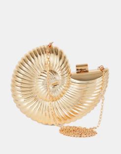 Gold shell-shaped clutch with chain strap.