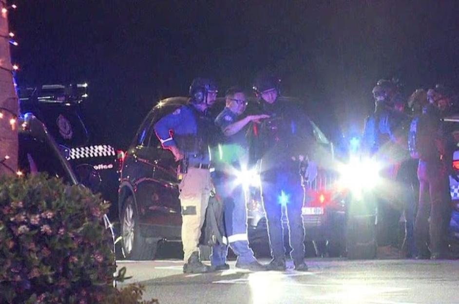 Gunman Opens Fire from Sydney Restaurant Rooftop, At Least One Injured as Police Pursue Shooter