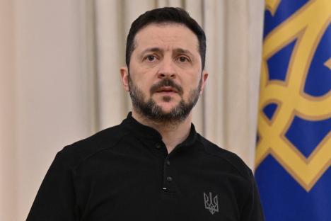 Ukraine’s Zelensky urges Trump to attend ceasefire talks & demands West impose sanctions if Putin skips meeting