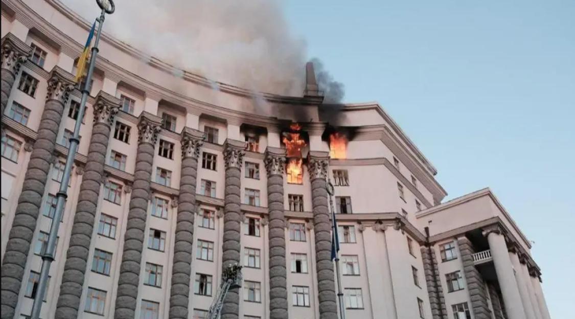 Ukraine's main government building in Kyiv has been hit for the first time during the war after Russian attacks, the Ukrainian prime minister says.
Yulia Svyrydenko said the government building's roof and upper floors were damaged "due to an enemy attack", and firefighters were working to extinguish the fire.