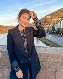 Sinem GÃ¼ndo¿du and Hakan Ã‡alhano¿lu, https://www.instagram.com/siinemm28/)