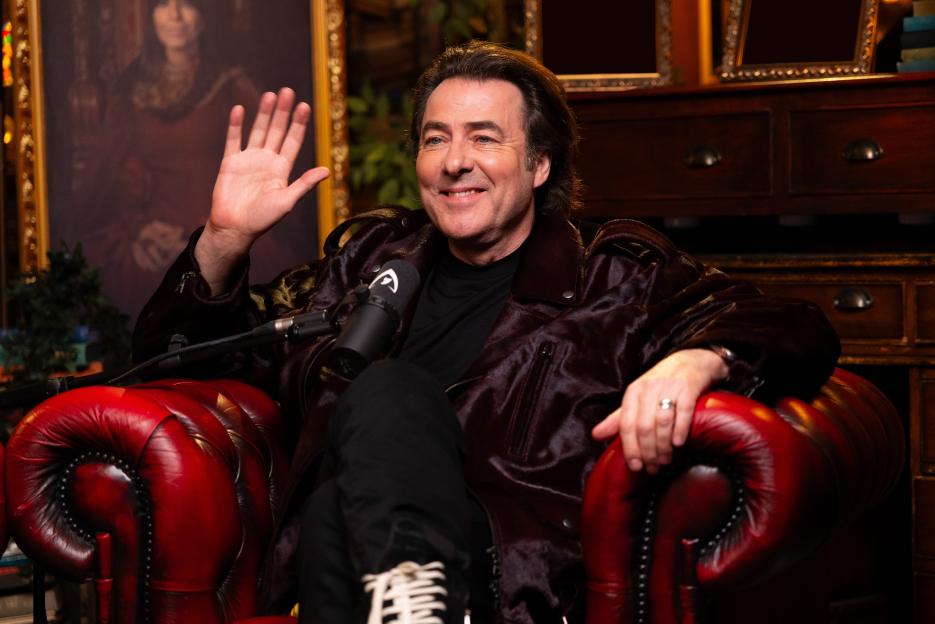 Jonathan Ross Responds to Ruth Codd's 'Snake' Remark Amid Celebrity Traitors Rivalry