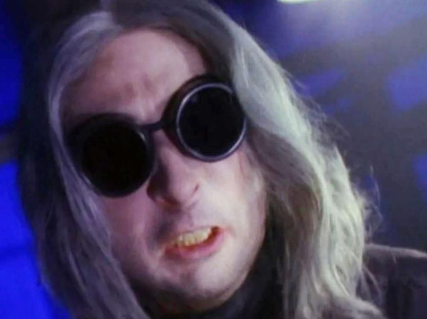 Richard McMillan in Goosebumps wearing goggles.