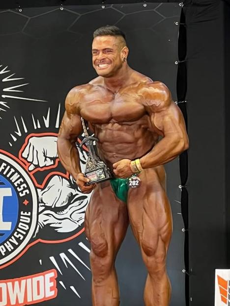 Bodybuilding champion dies mysteriously aged 31