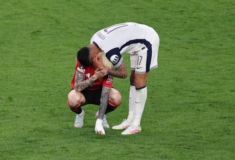 Cristian Romero shows true colours with gesture moments after Tottenham win Europa League against Man Utd