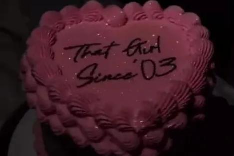 I ordered a pretty cake for my birthday but what arrived was so ugly – people say it ‘looks like a five-year-old did it’