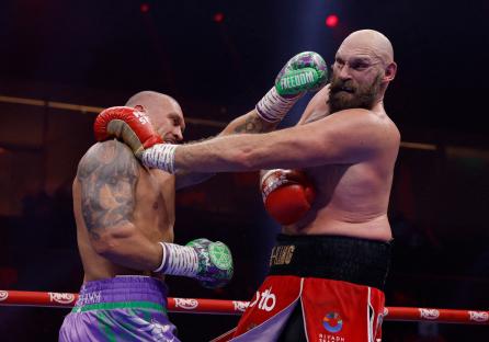 Tyson Fury boxing Oleksandr Usyk.