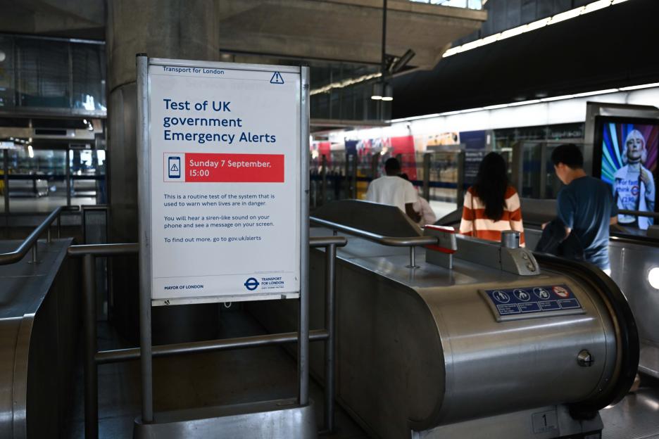Sign in London Tube station announcing a test of UK government emergency alerts.