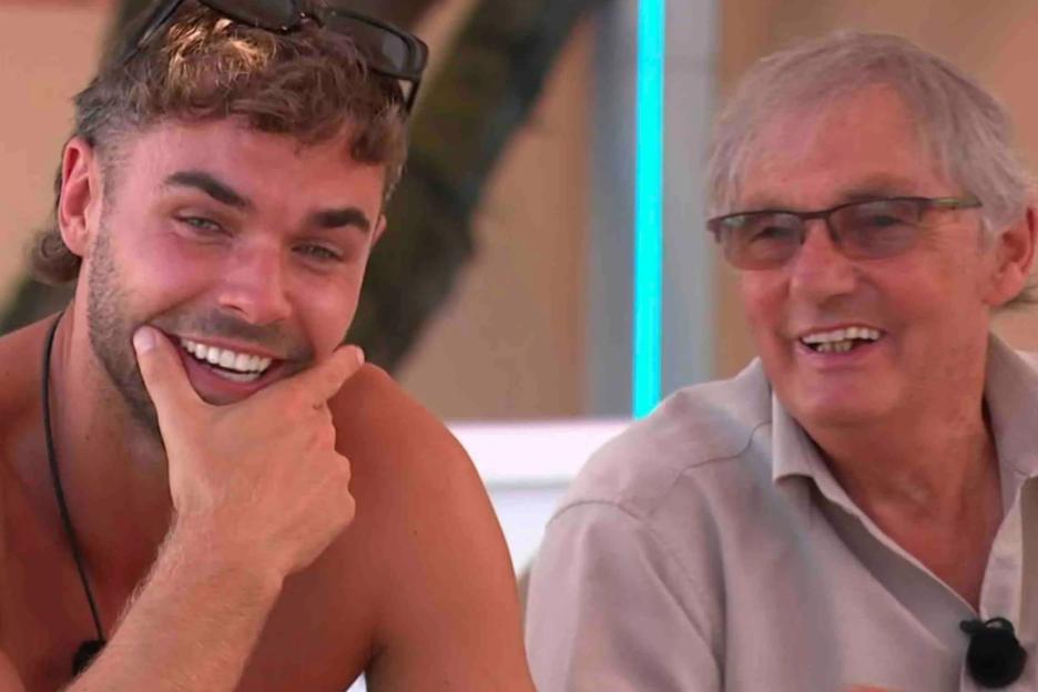 Watch Helena’s ‘adorable’ dad steal the show with hilarious swipe at Harry as he comforts tearful daughter