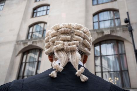 Scales of justice weigh heavily in favour of illegal migrants – but here’s how Starmer can fix it immediately