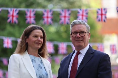Keir and Victoria Starmer at a VE Day street party.