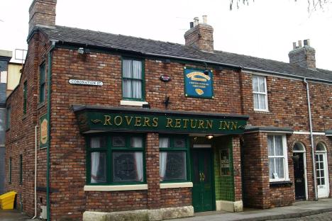 Coronation Street star is worlds away from cobbles character as they reunite with co-star – months after tragic exit