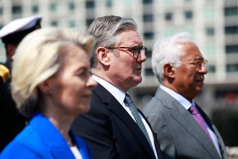 Antonio Costa, Keir Starmer, and Ursula von der Leyen aboard a British Royal Navy ship.