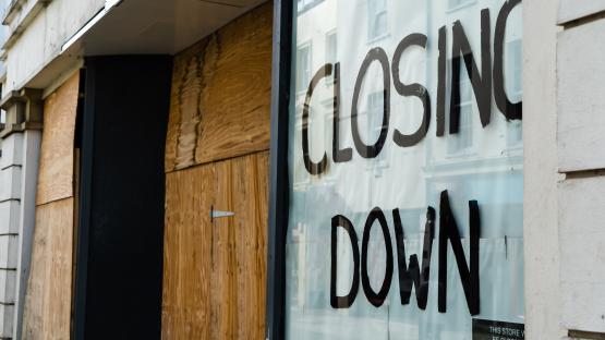 Major convenience chain with 2,600 stores to abruptly close much-loved branch within HOURS