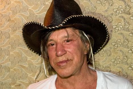 CBB’s Mickey Rourke reveals the Hollywood star that ‘saved his life’ after being ‘out of control’ for 15 years