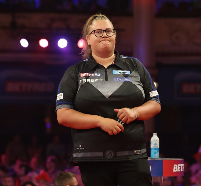Luke Humphries Thrilled as Rising Star Beau Greaves, 21, Makes History as Second Female Darts Player to Secure PDC Tour Card