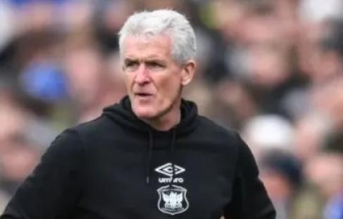 Man Utd legend, 61, set to take charge of National League side as he says ‘it wouldn’t be beneath me’