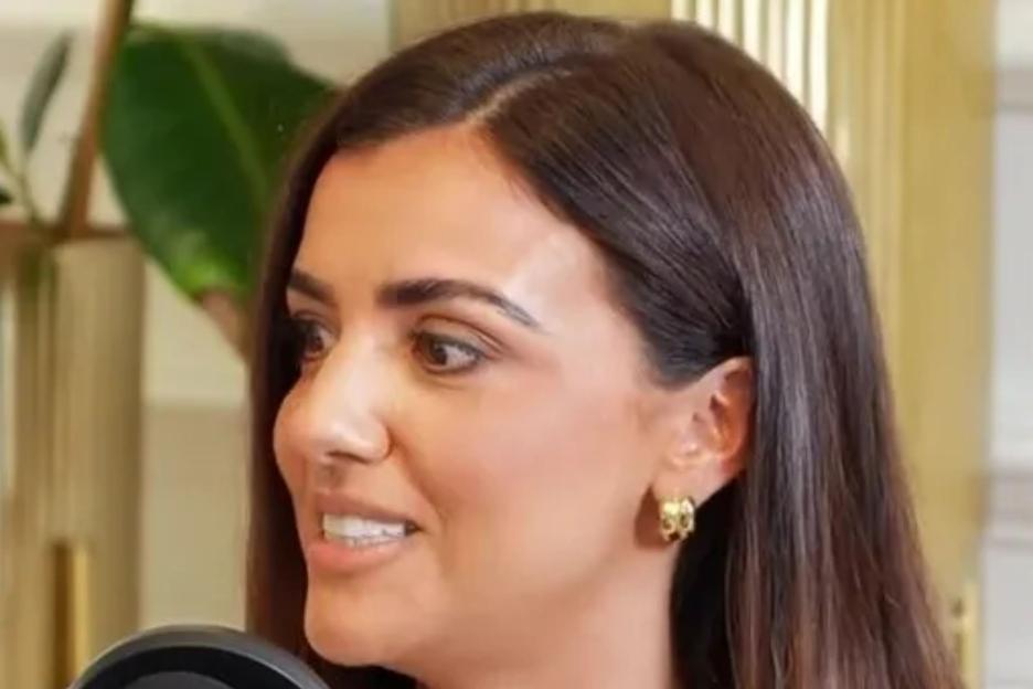 Lucy Mecklenburgh reveals ‘weird’ & ‘inappropriate’ thing brother-in-law Scott Thomas does & fans say it’s ‘not normal’