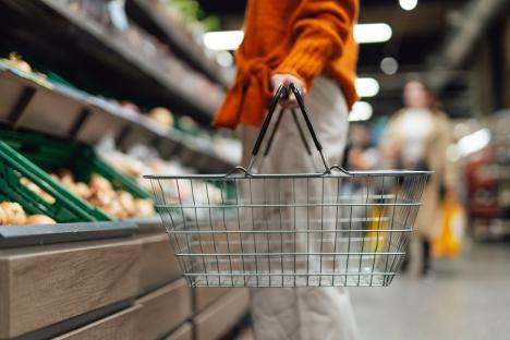 Major supermarket chain with over 1,000 shops giving out FREE vegetables