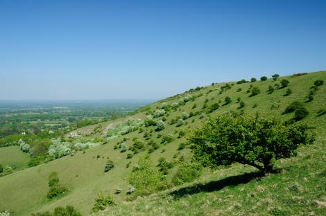 I’ve discovered the perfect day trip hike that starts and ends with a great pub – and spring is the best time to visit