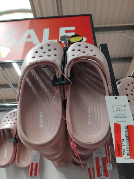 Pink Crocs dupes on sale for £1.50.
