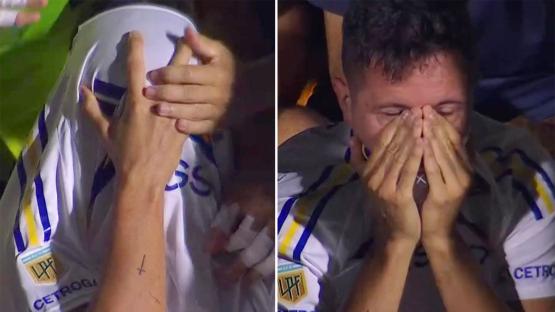 Ex-Man Utd Player of the Year, 35, goes off in tears with injury five minutes after coming on for South American giants