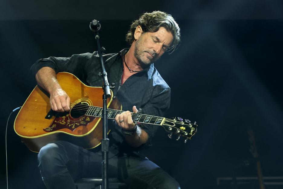 Grammy-winning songwriter Brett James, who worked with A-list stars, among 3 killed in plane crash