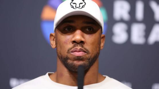 Anthony Joshua ready to take over English football club