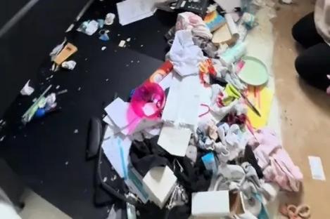 ‘This is neglect!’ people rage as pregnant mum cleans underneath her bed & finds a pile of HAIR her daughter cut herself