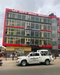 Security agents take over CBEX office in Ibadan as online platform crashes [PHOTOS] 3