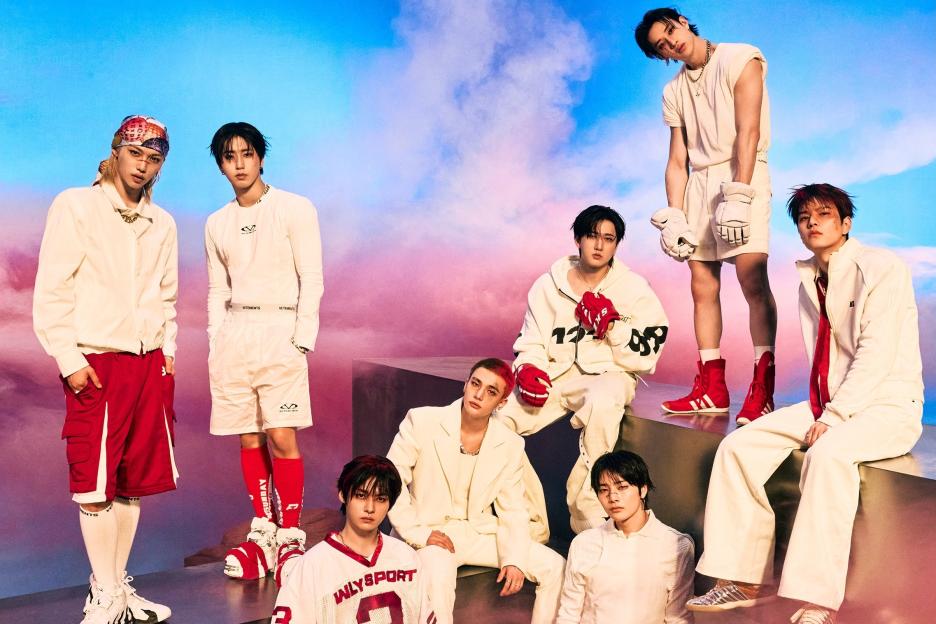 Stray Kids Breaks Record For Most No. 1s On Billboard 200 Of Any Group This Century With “KARMA”