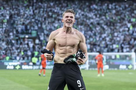 Mandatory Credit: Photo by Joao Bravo/SPP/Shutterstock (15306894af) Lisbon, Portugal, May 17th, 2025: Gyokeres (9 Sporting CP) in action celebrating his goal during the Liga Portugal Betclic game between Sporting CP vs Vitoria SC Estadio Jose Alvalade, Lisbon on May 17th 2025 (Joao Bravo / SPP) Liga Portugal Betclic - Sporting CP v Vitoria SC - Estadio Jose Alvalade, Lisbon, Portugal, May 17th, 2025:, Lisbon - 17 May 2025