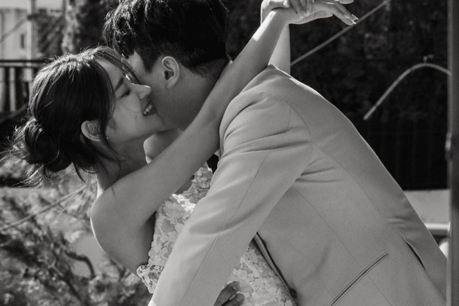 AOA’s Yuna Announces Pregnancy 