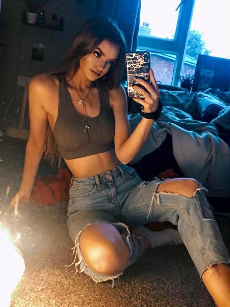 Photo of Chloe Haynes.