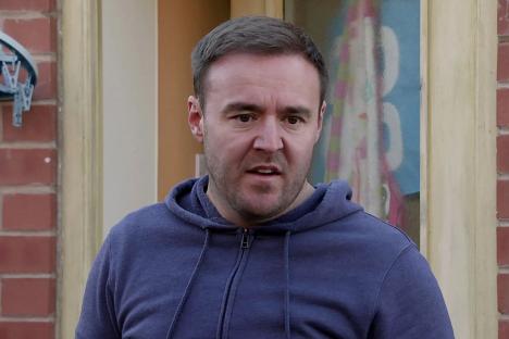 Coronation Street’s Tyrone Dobbs hit with huge return as disaster strikes