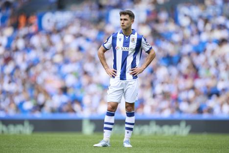 Martin Zubimendi of Real Sociedad on a soccer field.