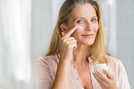 Skin doctor reveals the no-needles anti-ageing trick to plump out fine lines and give skin a ‘dewy glow’