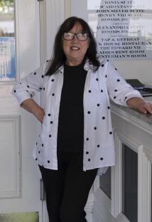 Photo of Sue Dixson at Gravesend pier.
