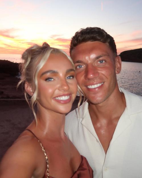 Cheyanne Kerr and her new boyfriend at sunset.