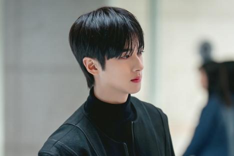Kim Min Kyu Becomes Kim Ye Rim (Yeri)’s Contract Fiancé In “BITCH X RICH 2”