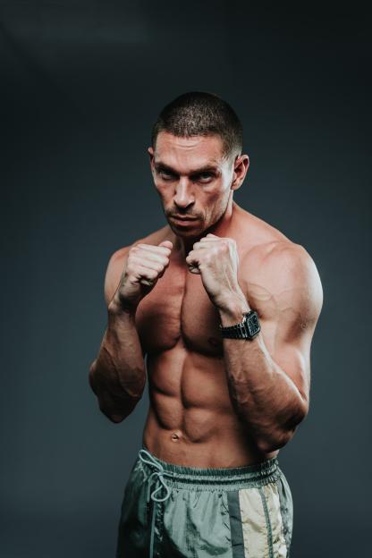 Joey Essex in a boxing stance.