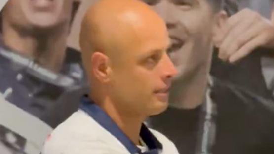 Man Utd title winner, 36, looks unrecognisable with brand new hairstyle as he reunites with familiar face