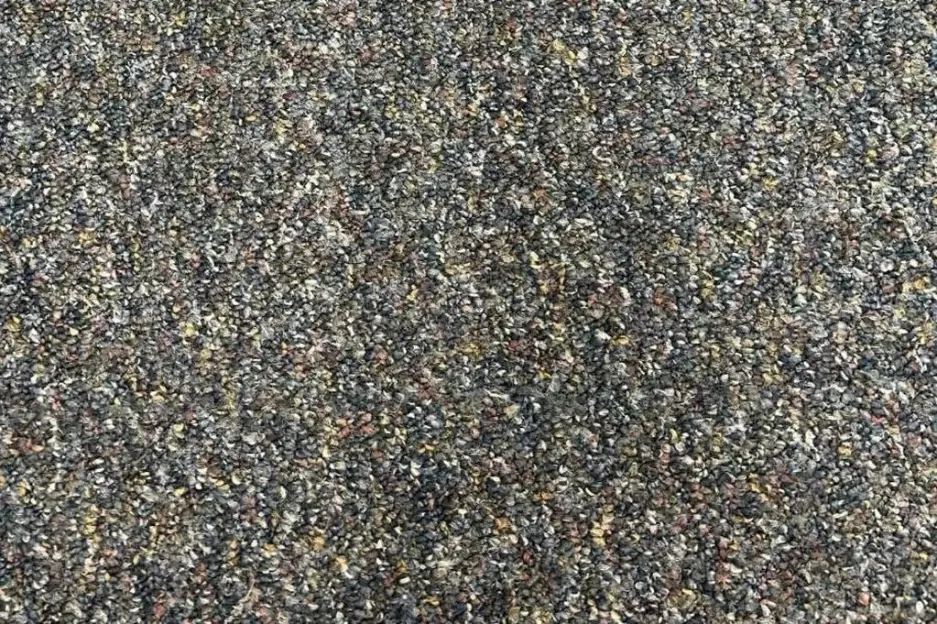 You’ve got the eyes of a sniper if you can spot hidden pencil lead dropped on the carpet in just 7 seconds