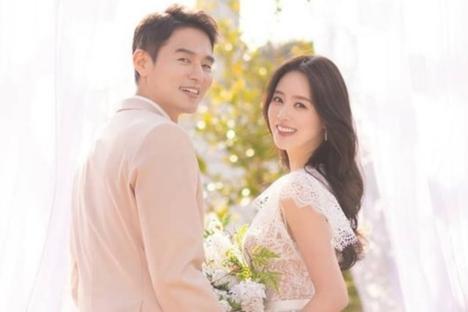 Shin Go Eun And Yoon Jong Hwa Announce Divorce After 3 Years Of Marriage