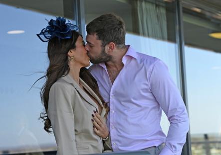 Ekin Su and Curtis Pritchard kissing.
