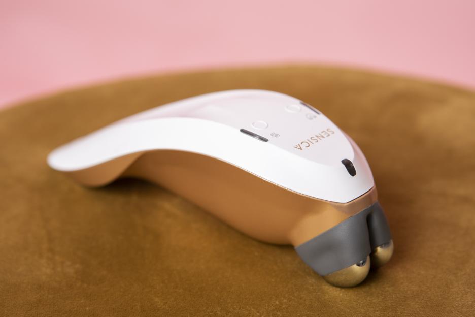Sensica LED device with two rollers.